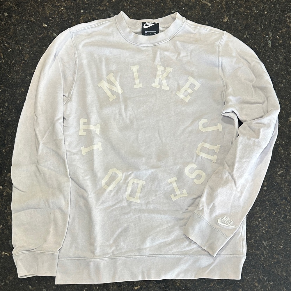Nike Men's Light Gray Crewneck Sweater